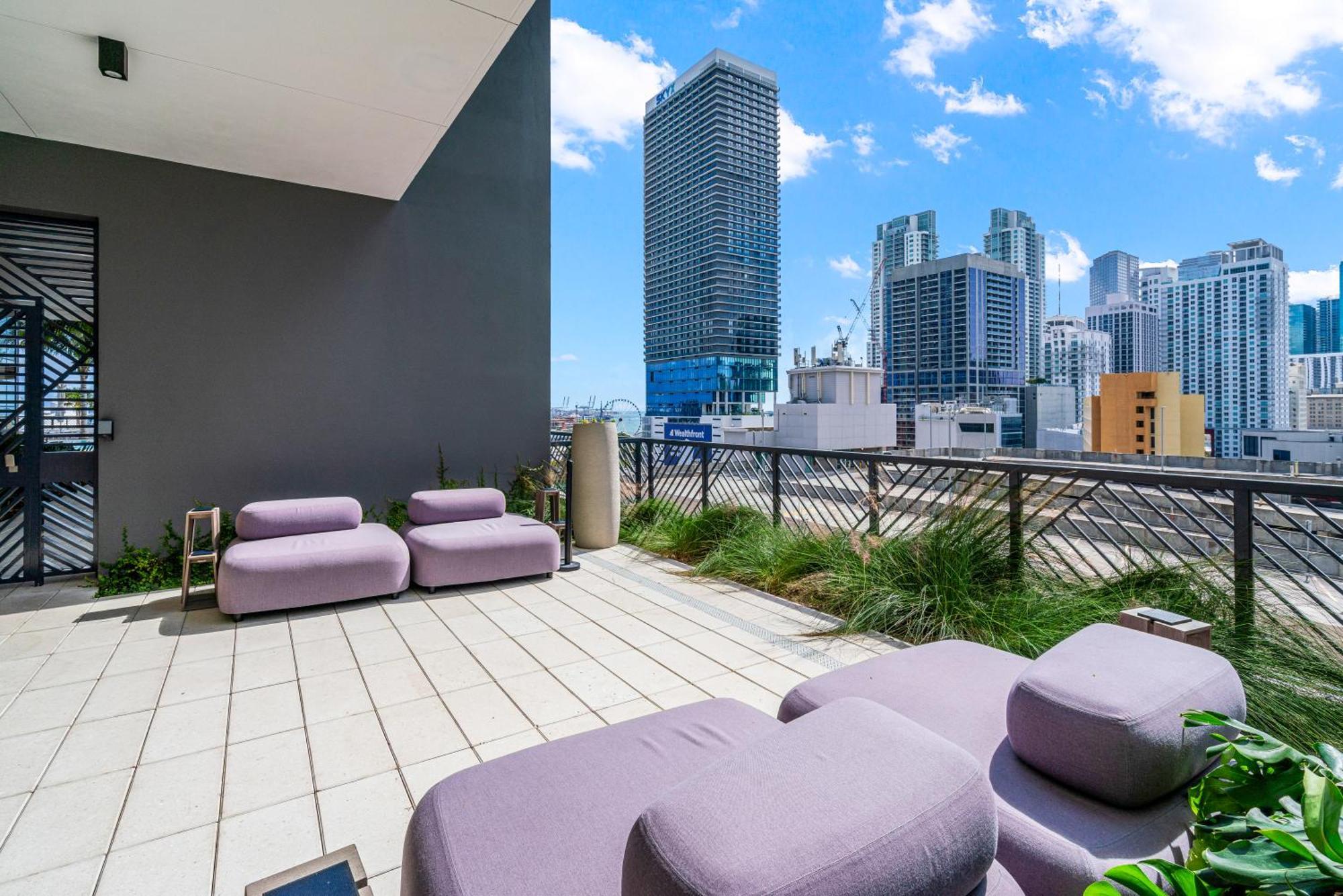 37th Floor - 1bdrm Unt Amazing View At Downtown Miami