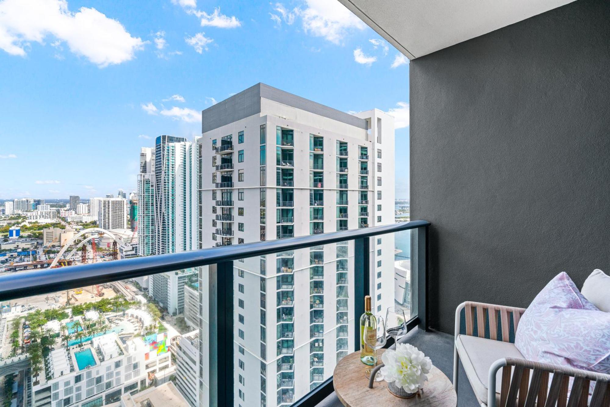 37th Floor - 1bdrm Unt Amazing View At Downtown Apartment Miami