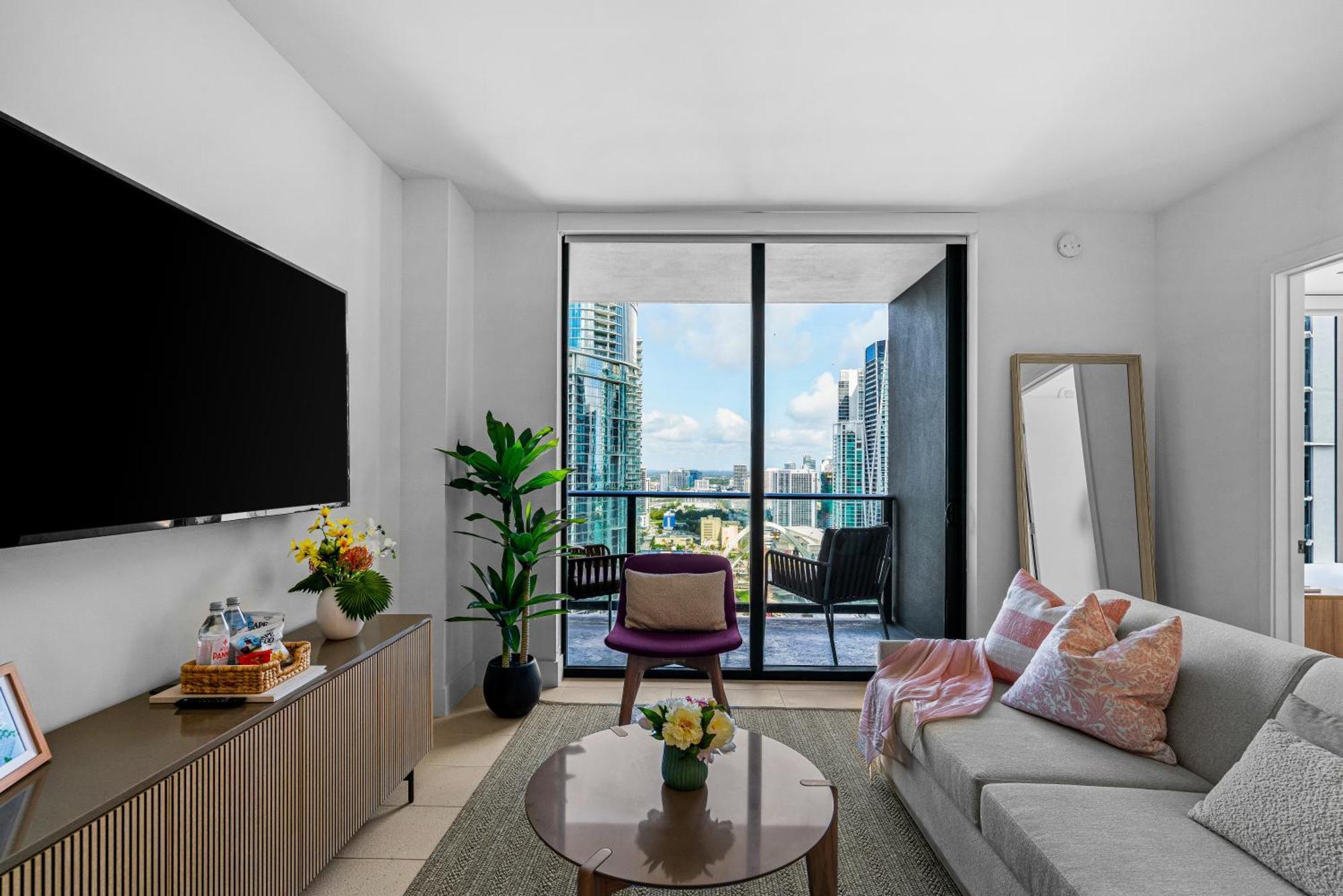 Apartment 37th Floor - 1bdrm Unt Amazing View At Downtown Miami