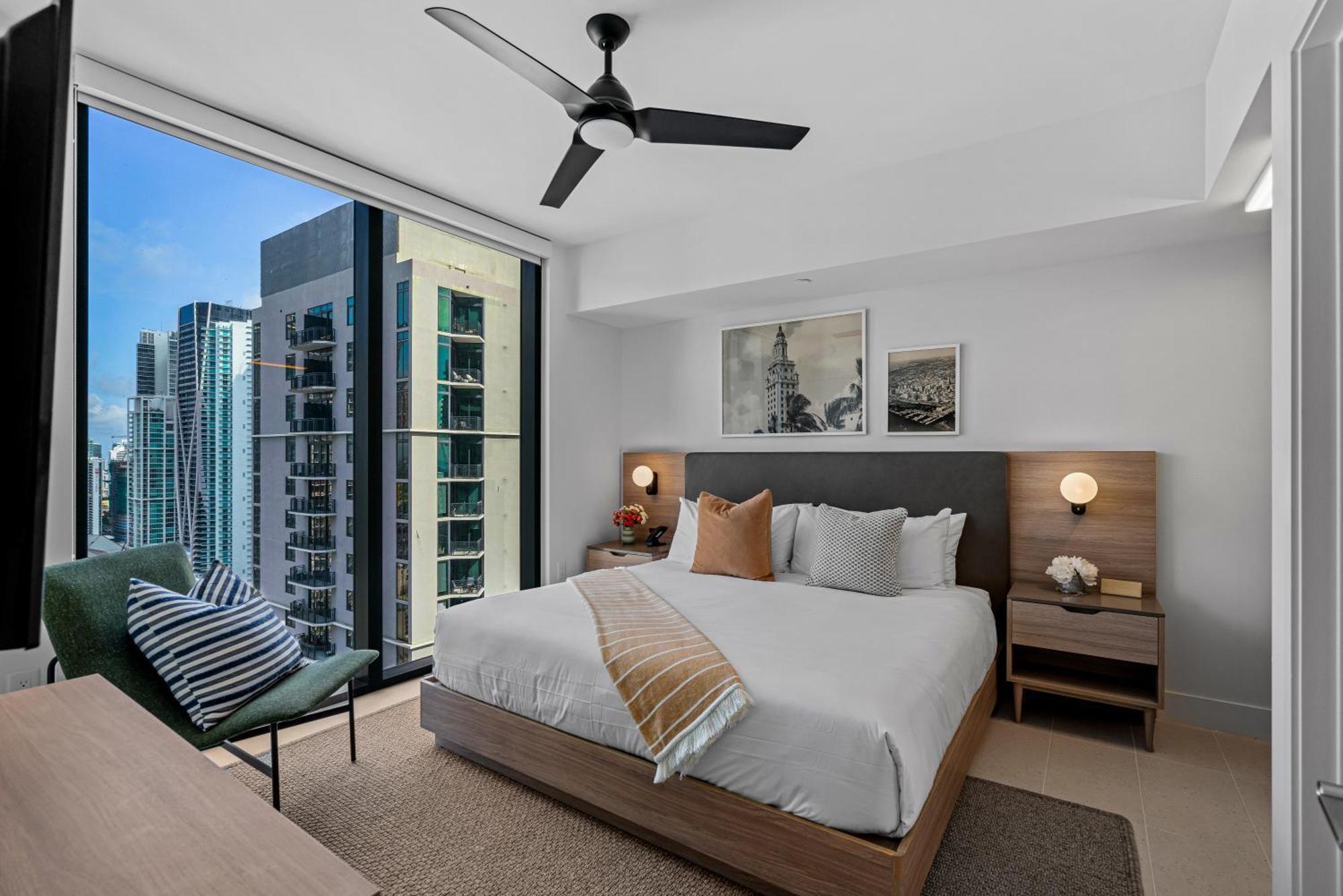 Apartment 37th Floor - 1bdrm Unt Amazing View At Downtown Miami